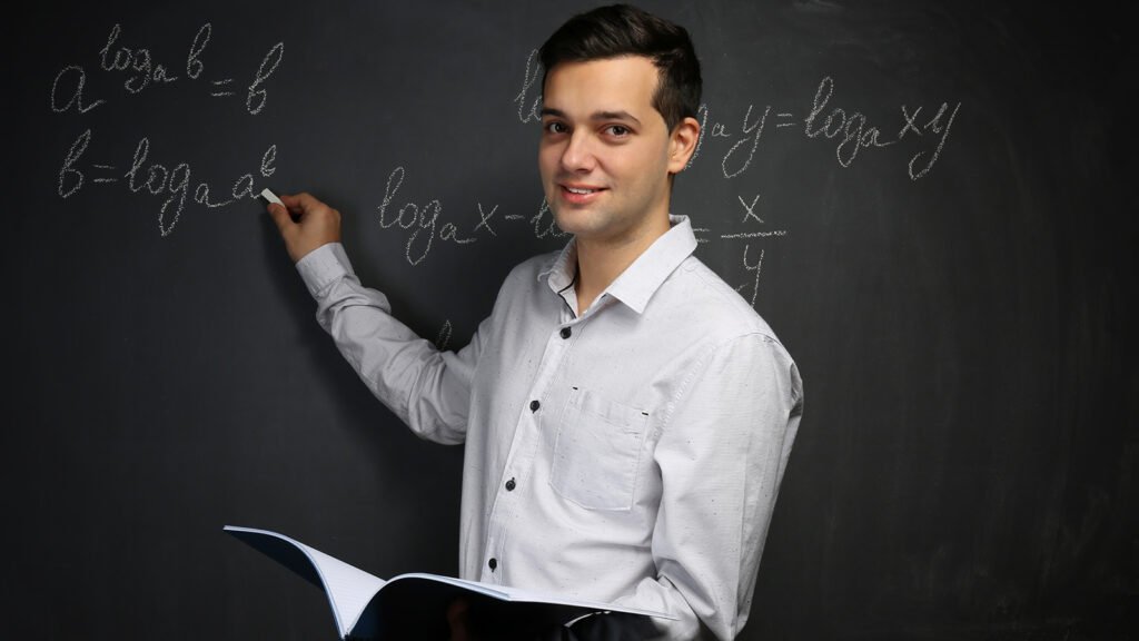 CBSE student learning through Geopo Maths' personalised online teaching approach.